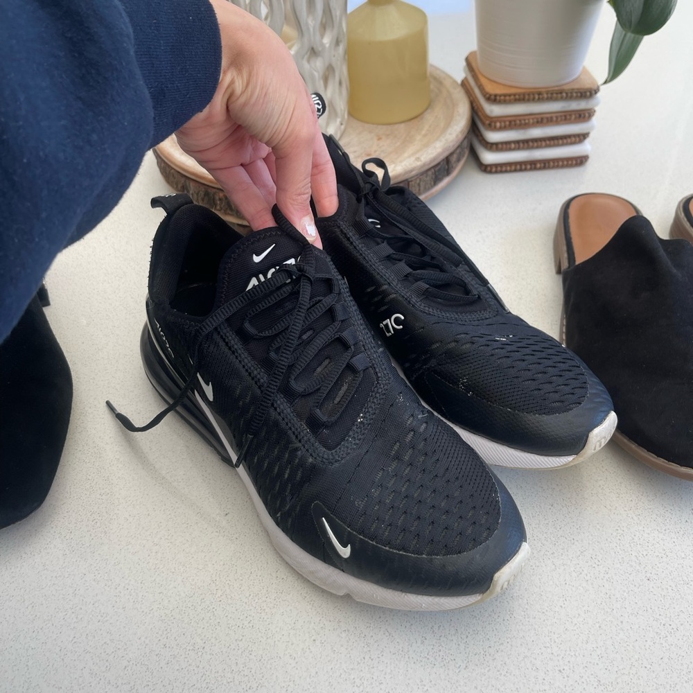 Nike Air7c Women’s Sneakers! Great condition